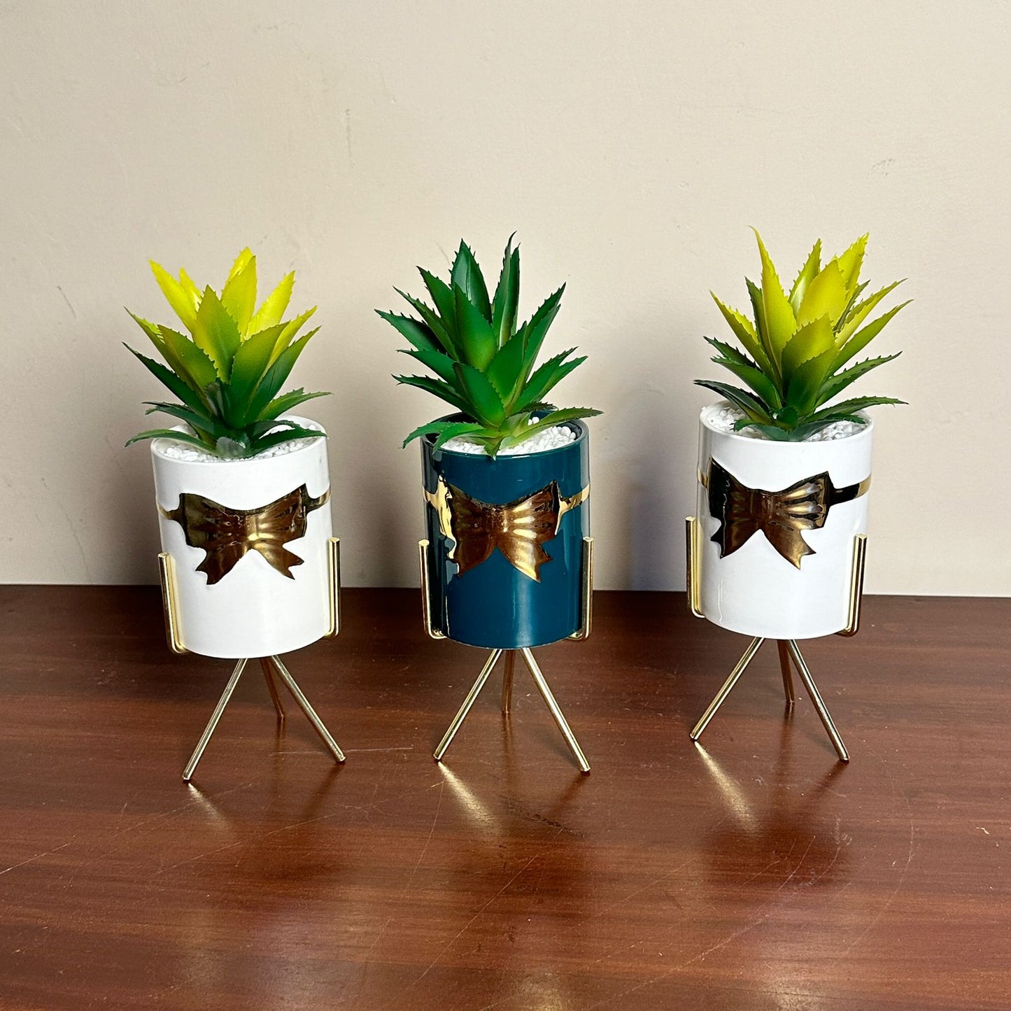 Elegant Plant Pots Set of 3